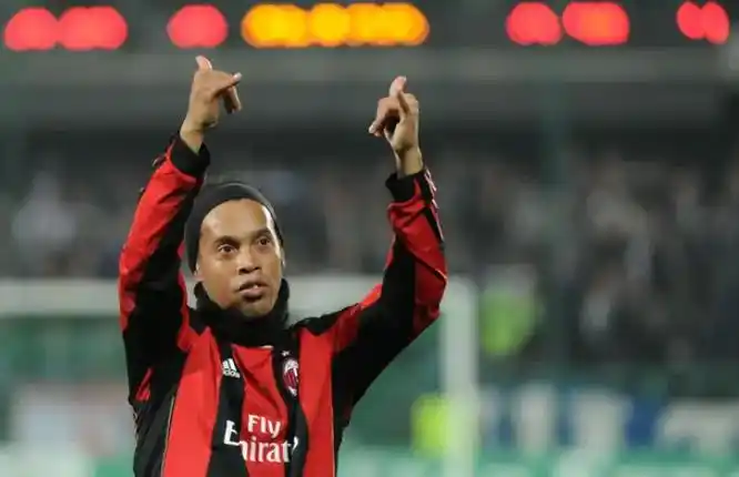 也凸显了他 也凸显了他